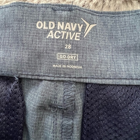 OLD Navy Active Go Dry Men’s Teen’s Lightweight Hybrid Shorts, Size 28” - Picture 2 of 2